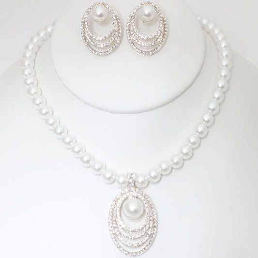 Conjunto de collar y aretes de perlas de diamantes de imitación