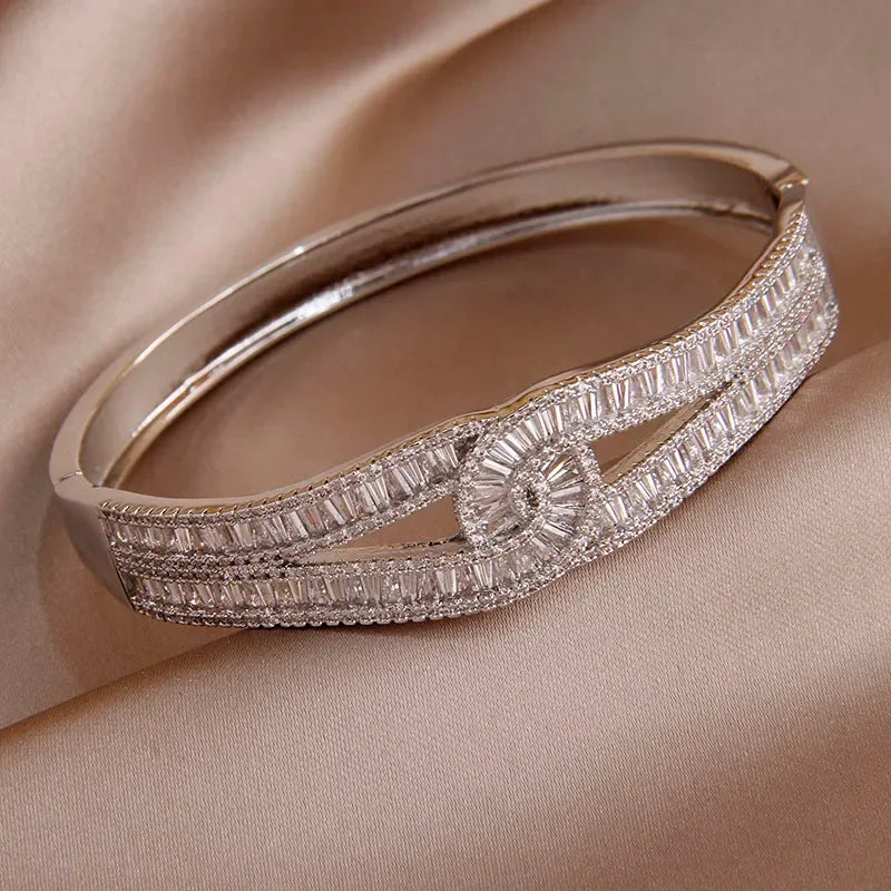 2023 New Design Letter C Open Bangles&bracelets for Women Fashion Brand Jewelry Delicate Full Crystal Snake Bangles