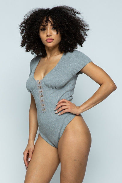 Short Sleeve Hook & Eye Ribbed Knit Bodysuit