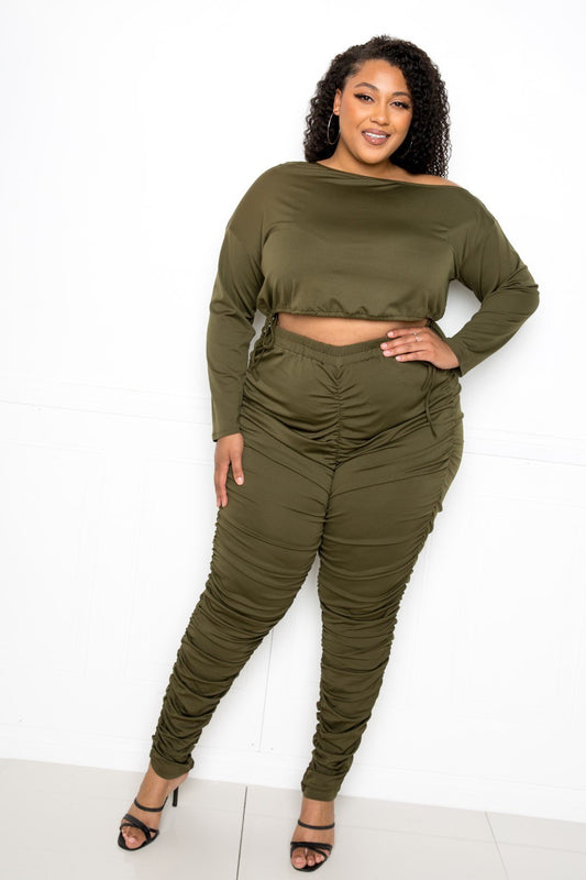 Plus Off Shoulder Cropped Top And Ruched Leggings Sets