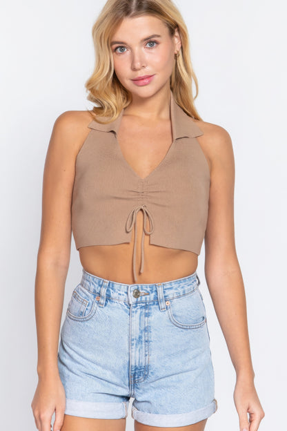 Top de punto con suéter corto fruncido con cuello halter