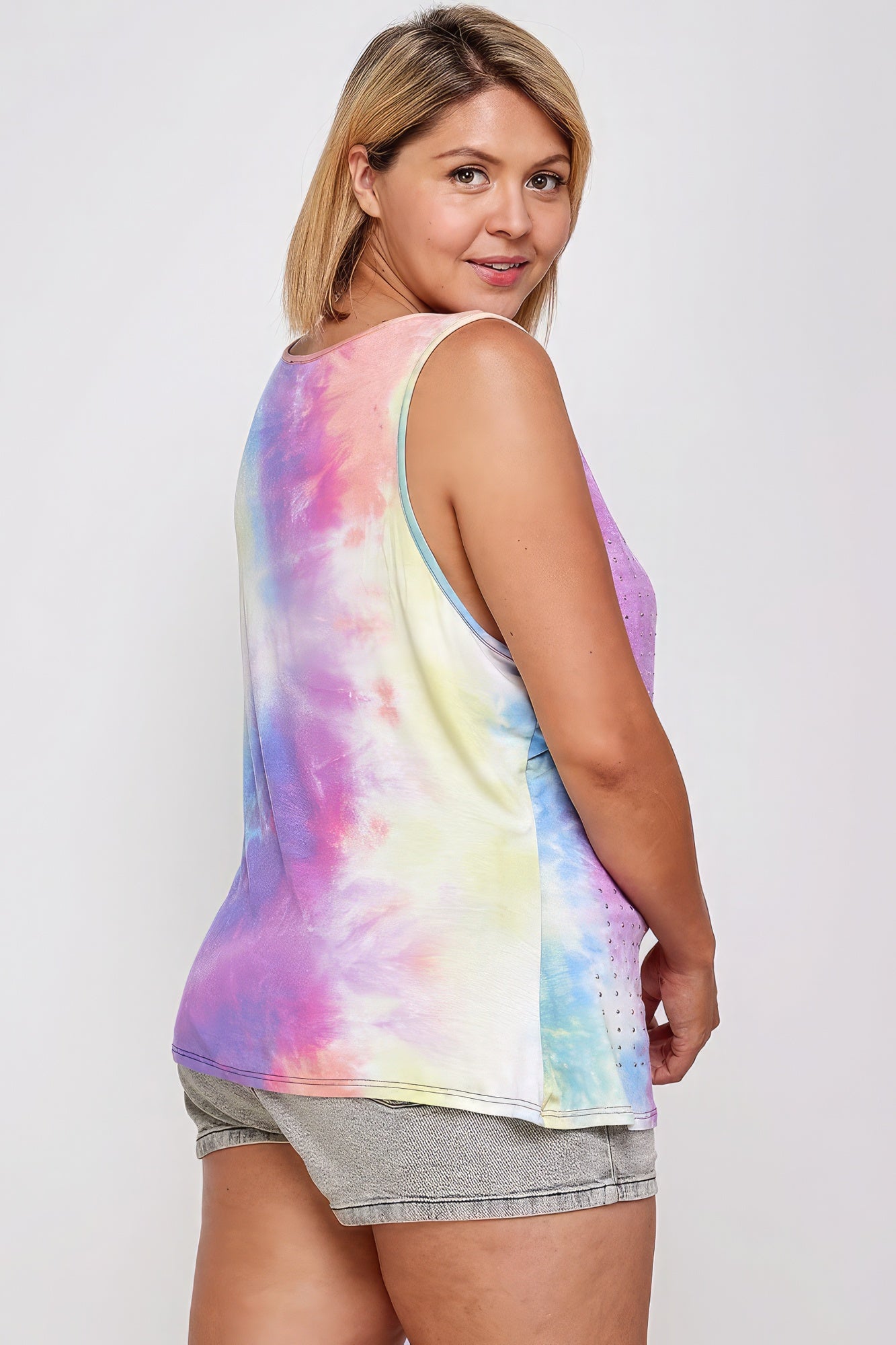 Camiseta sin mangas Tie Dye con detalle de tachuelas, ajuste holgado, uso informal fácil